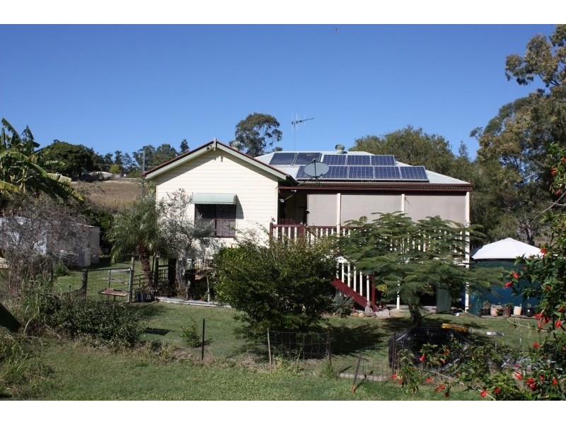 15 Larner Street, Tiaro QLD 4650