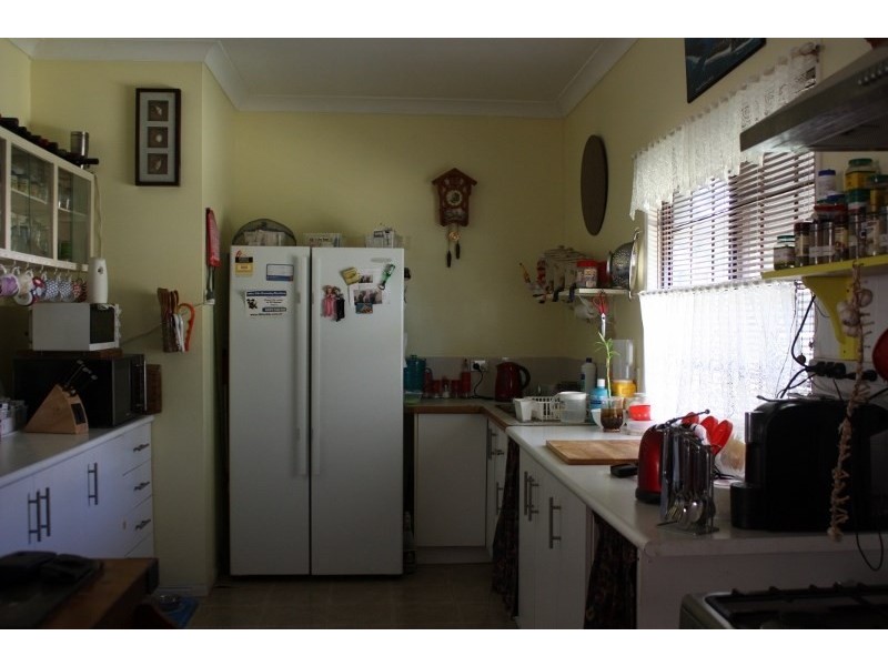 15 Larner Street, Tiaro QLD 4650