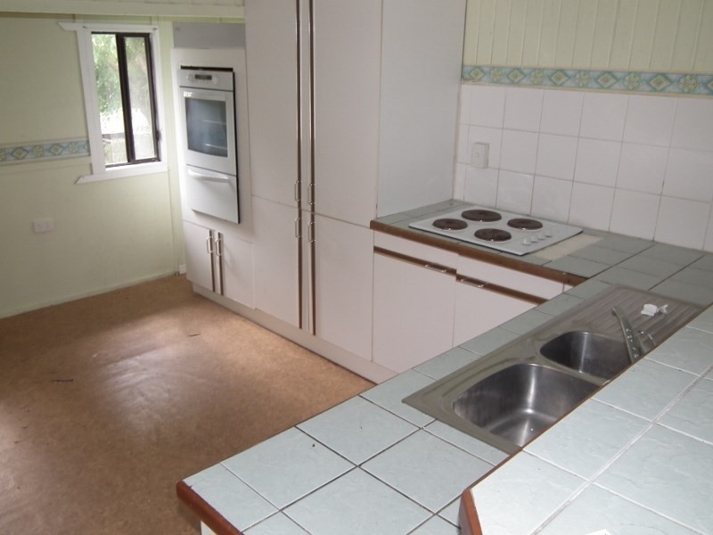 16 John Lane, Maryborough QLD 4650