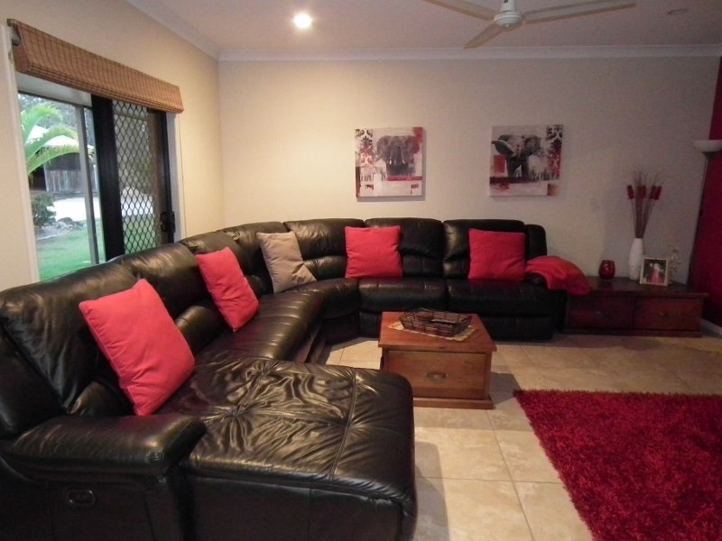 28 Brooke Court, Oakhurst QLD 4650