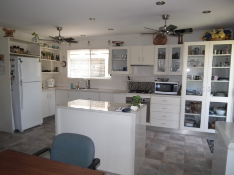 1 Smith Avenue, Tiaro QLD 4650