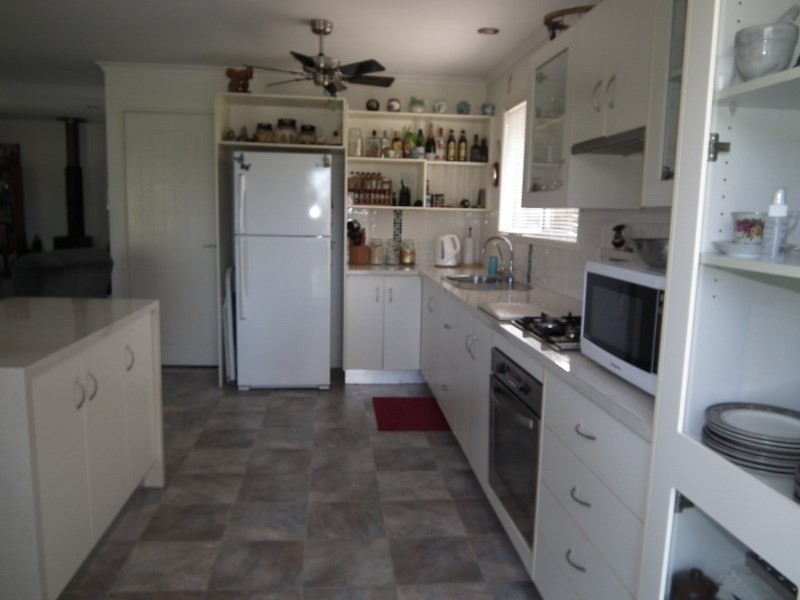 1 Smith Avenue, Tiaro QLD 4650