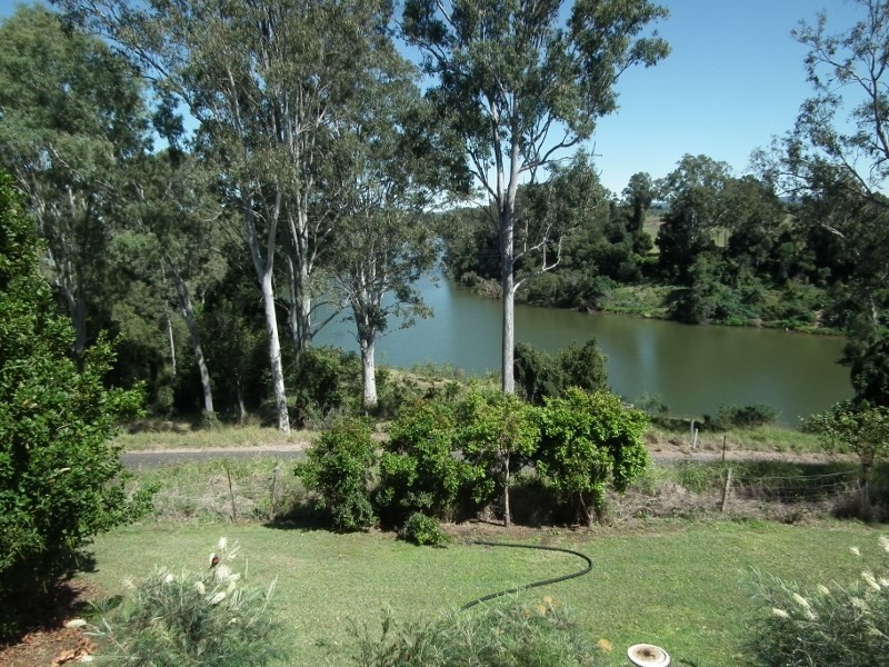 1 Smith Avenue, Tiaro QLD 4650