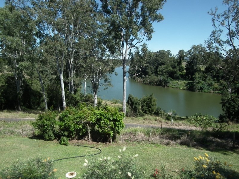 1 Smith Avenue, Tiaro QLD 4650