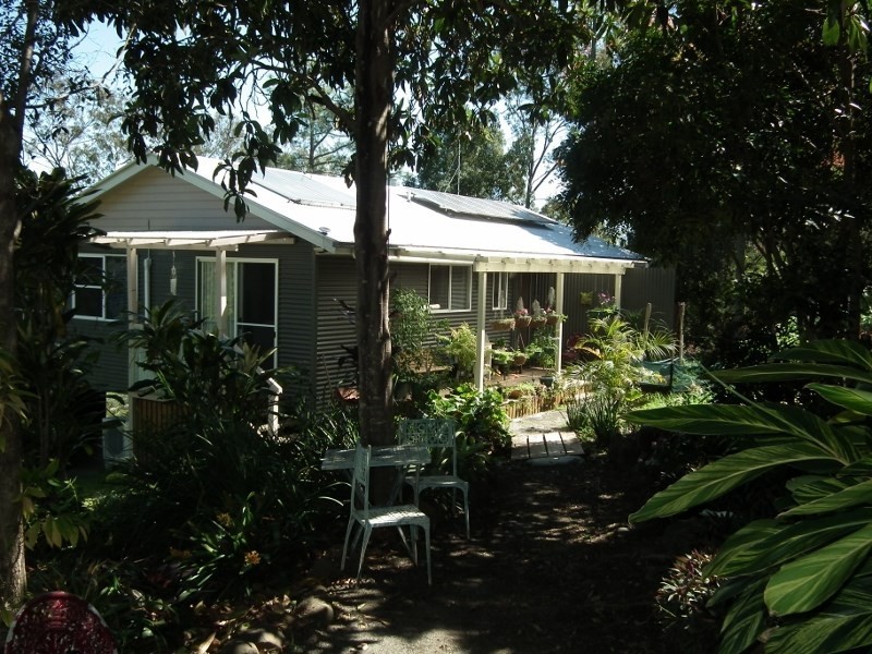 1 Smith Avenue, Tiaro QLD 4650