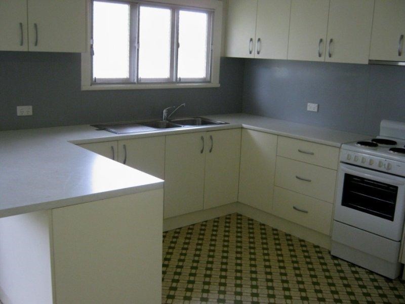 8 Buckler Street, Maryborough QLD 4650