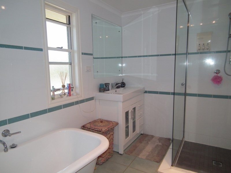 41 Steindl Street, Granville QLD 4650