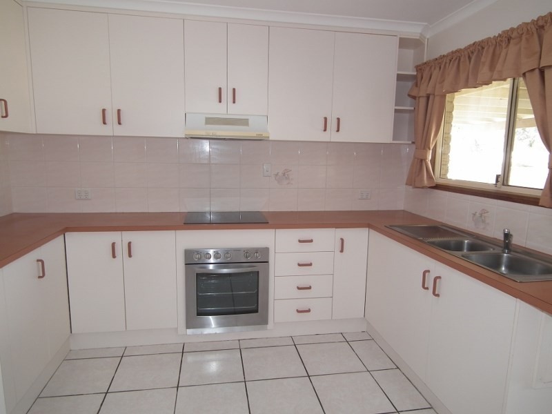 2 Greenway Court, Maryborough QLD 4650