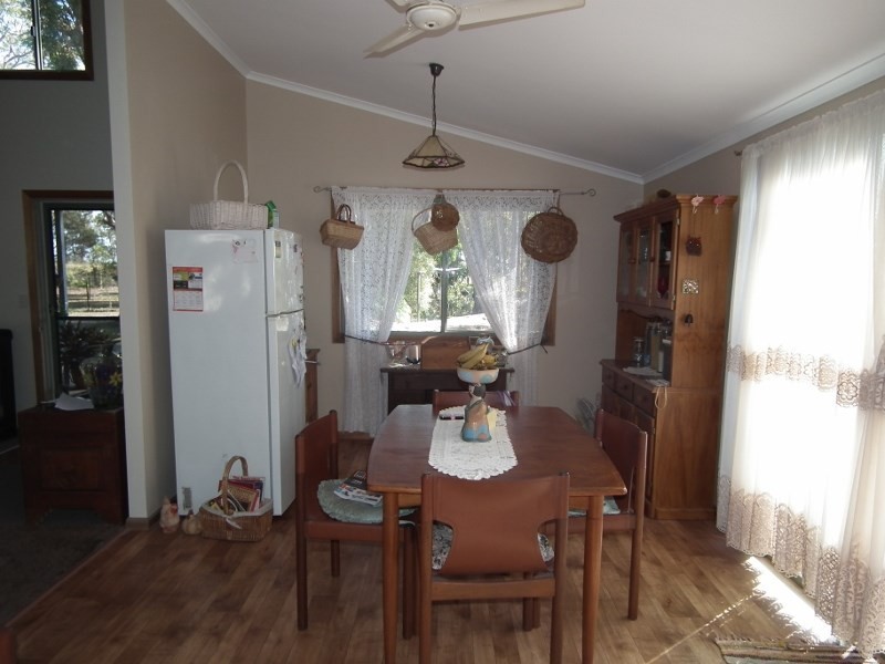 9 Leah Drive, Oakhurst QLD 4650