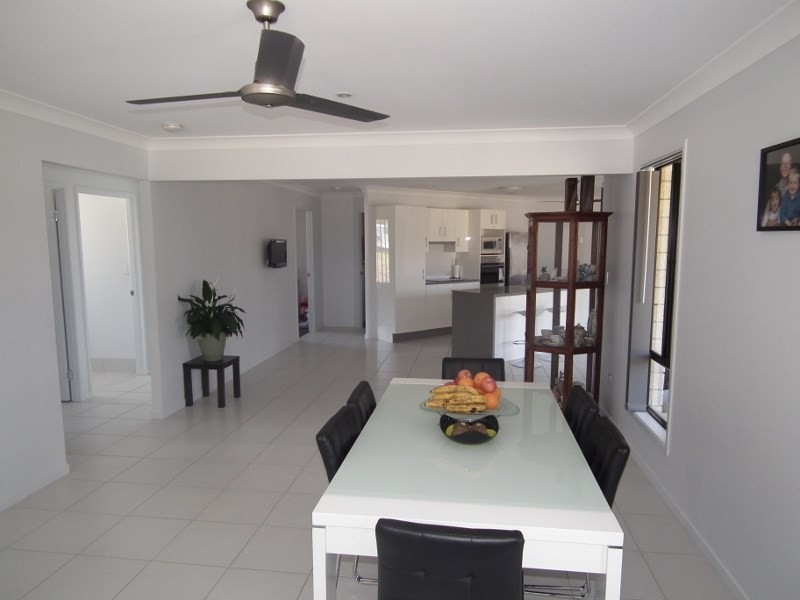 18 Wills Court, Oakhurst QLD 4650