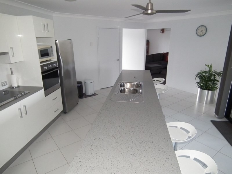 18 Wills Court, Oakhurst QLD 4650