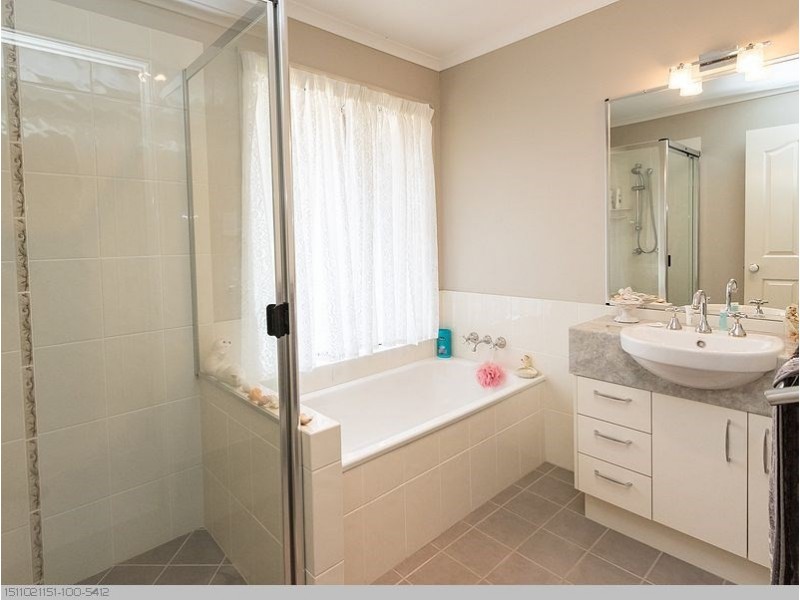 29 Cathryn Close, Oakhurst QLD 4650
