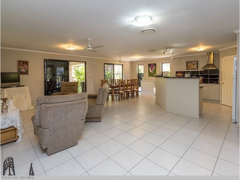 29 Cathryn Close, Oakhurst QLD 4650