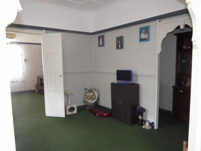 24 Cardigan Street, Granville QLD 4650