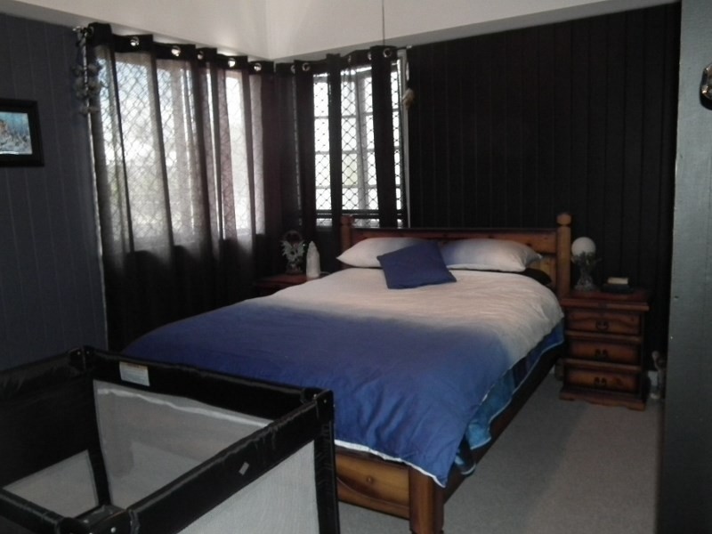 24 Cardigan Street, Granville QLD 4650