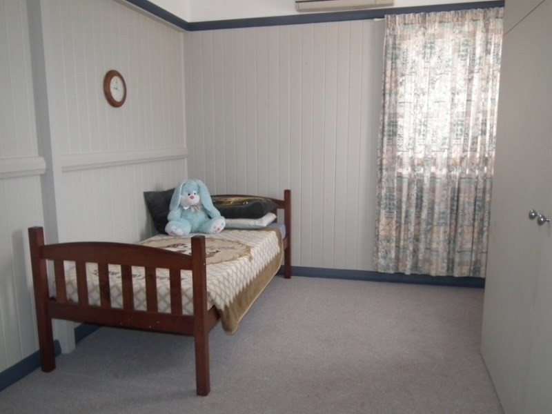 24 Cardigan Street, Granville QLD 4650