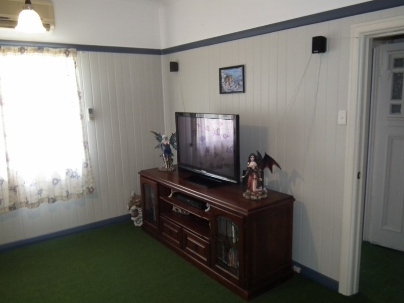 24 Cardigan Street, Granville QLD 4650