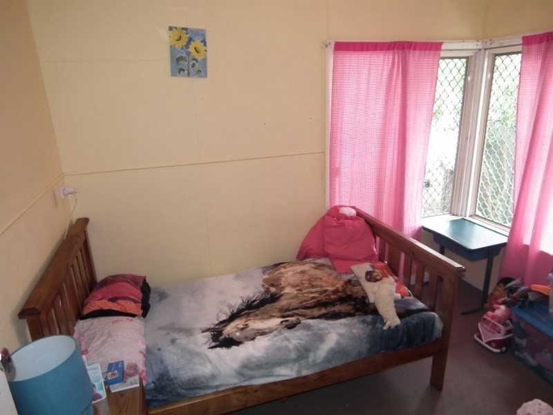 6 Wynne Parade, Maryborough QLD 4650