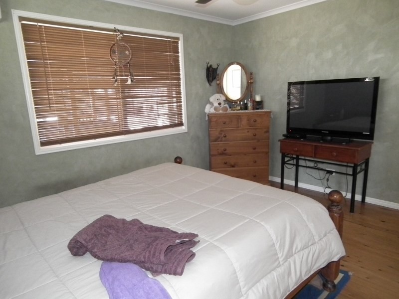 118 Philip Drive, Teddington QLD 4650