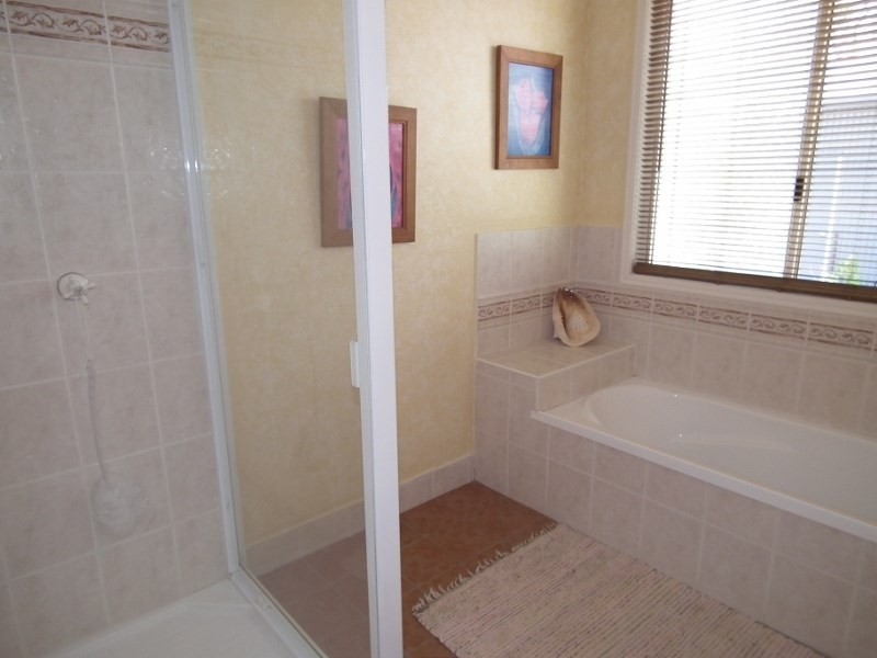 118 Philip Drive, Teddington QLD 4650