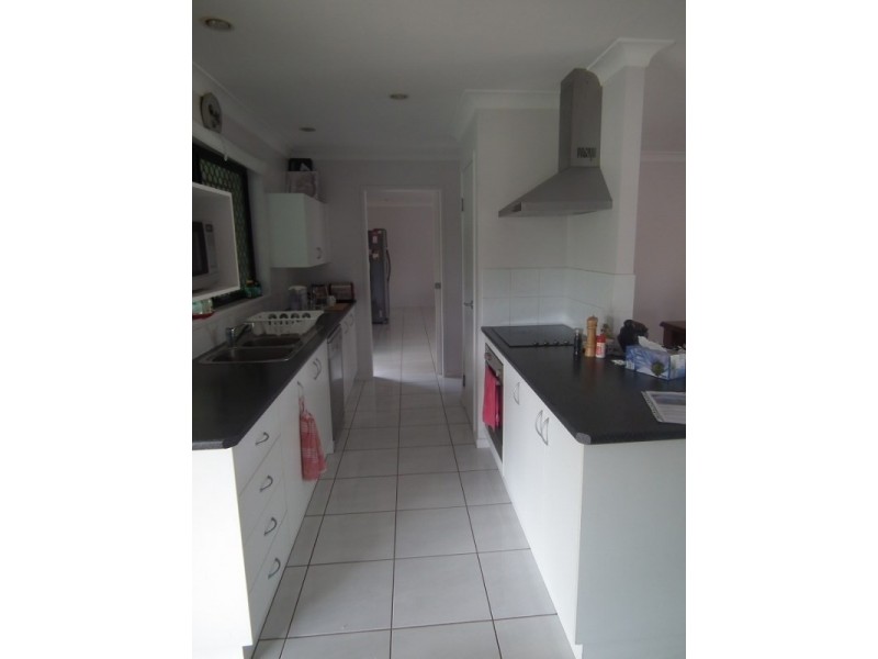 29 Lamerton Drive, Tinana QLD 4650