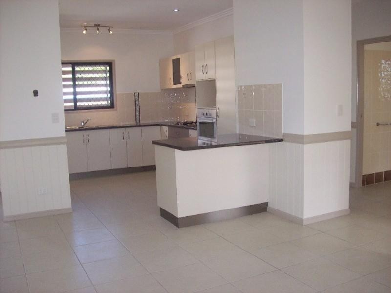 32-36 Regent Street, Granville QLD 4650