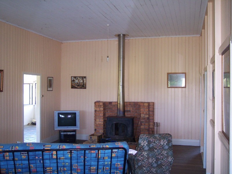 Pioneers Rest QLD 4650