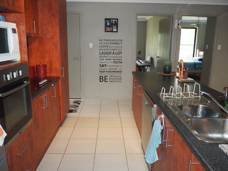 20 Gayndah Street, Mungar QLD 4650