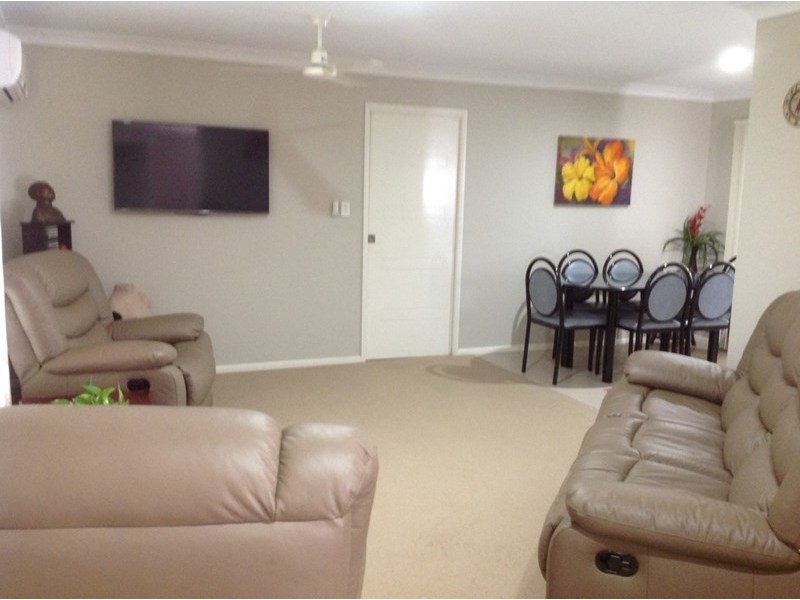 165 Woocoo Drive, Oakhurst QLD 4650