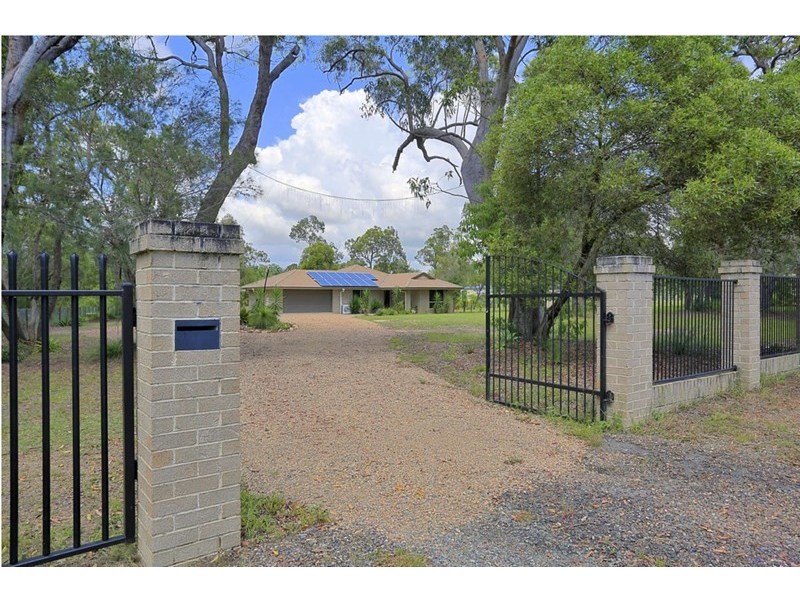 165 Woocoo Drive, Oakhurst QLD 4650