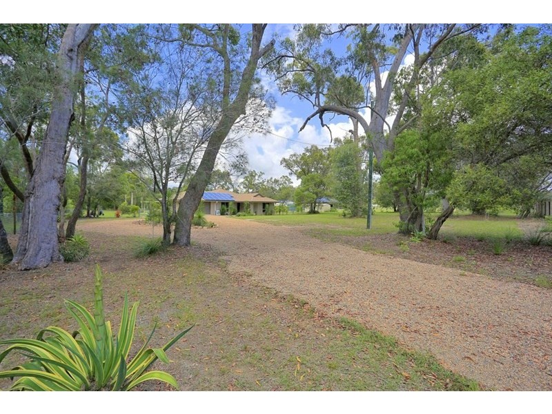 165 Woocoo Drive, Oakhurst QLD 4650