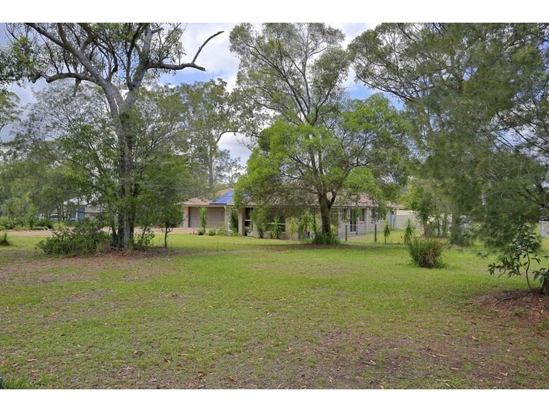 165 Woocoo Drive, Oakhurst QLD 4650