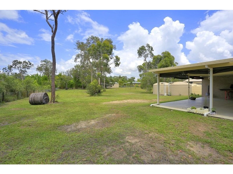 165 Woocoo Drive, Oakhurst QLD 4650