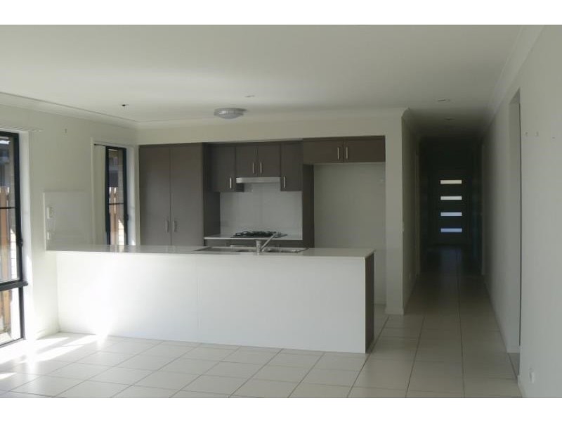 14 Roebuck Street, Urraween QLD 4655