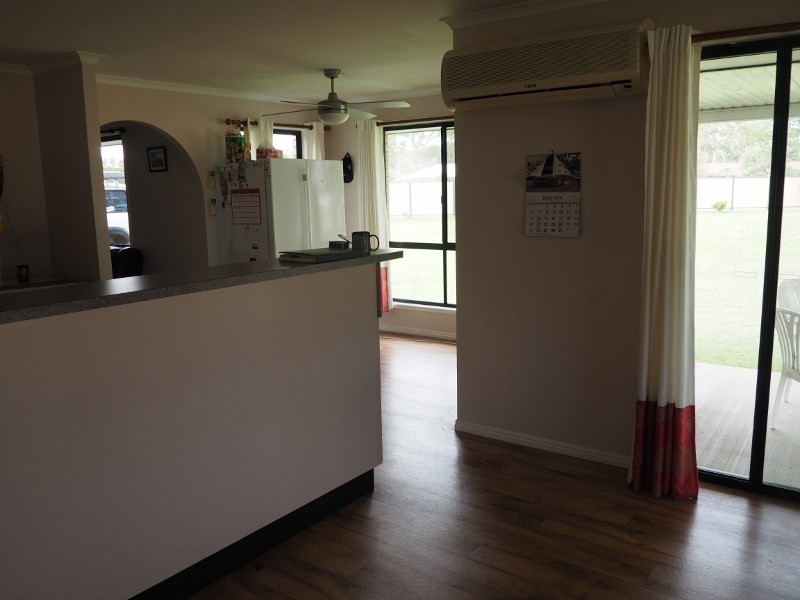 41 Woocoo Drive, Oakhurst QLD 4650