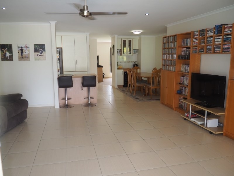 13 Lockett Close, Oakhurst QLD 4650