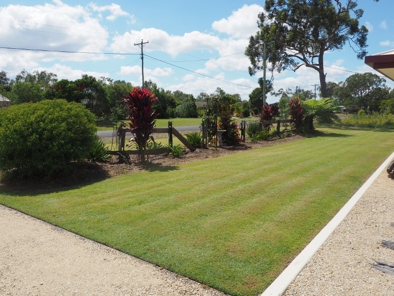 13 Lockett Close, Oakhurst QLD 4650