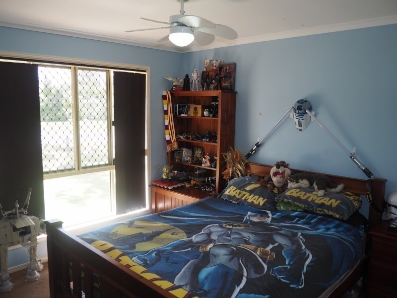 13 Lockett Close, Oakhurst QLD 4650