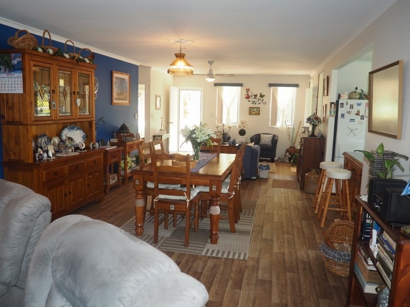 11 Herrenberg Street, Aldershot QLD 4650