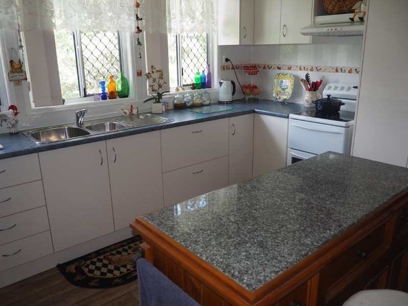 11 Herrenberg Street, Aldershot QLD 4650