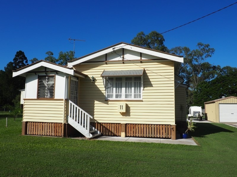 11 Puller Street, Granville QLD 4650