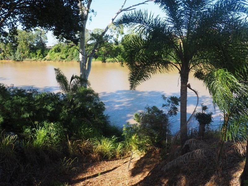 11 Puller Street, Granville QLD 4650