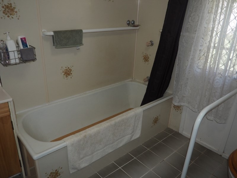 11 Puller Street, Granville QLD 4650