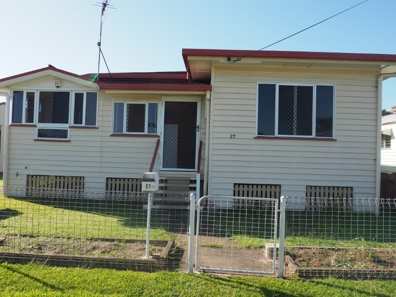 27 Crown Street, Maryborough QLD 4650