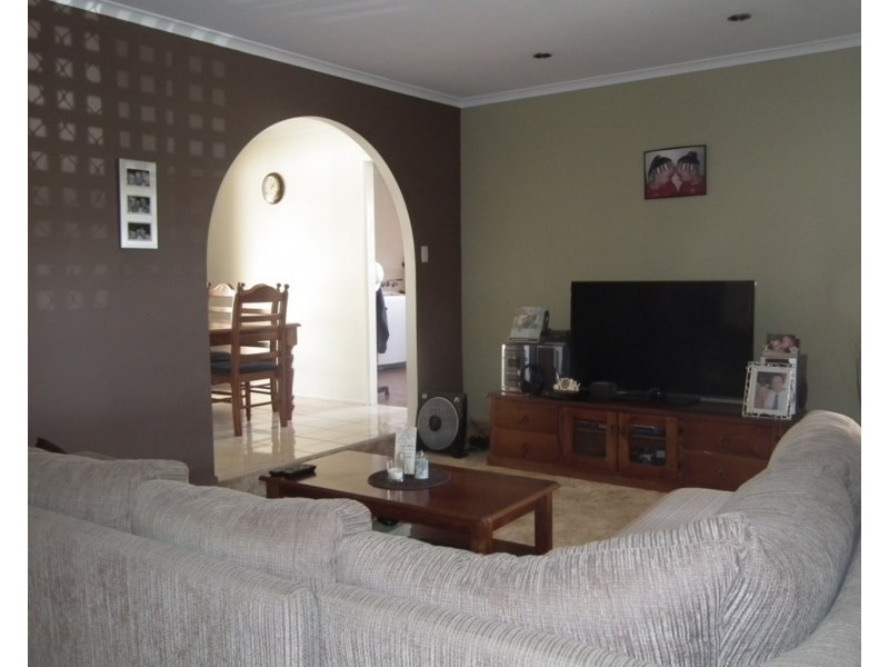 37 Jocelyn Parade, Granville QLD 4650