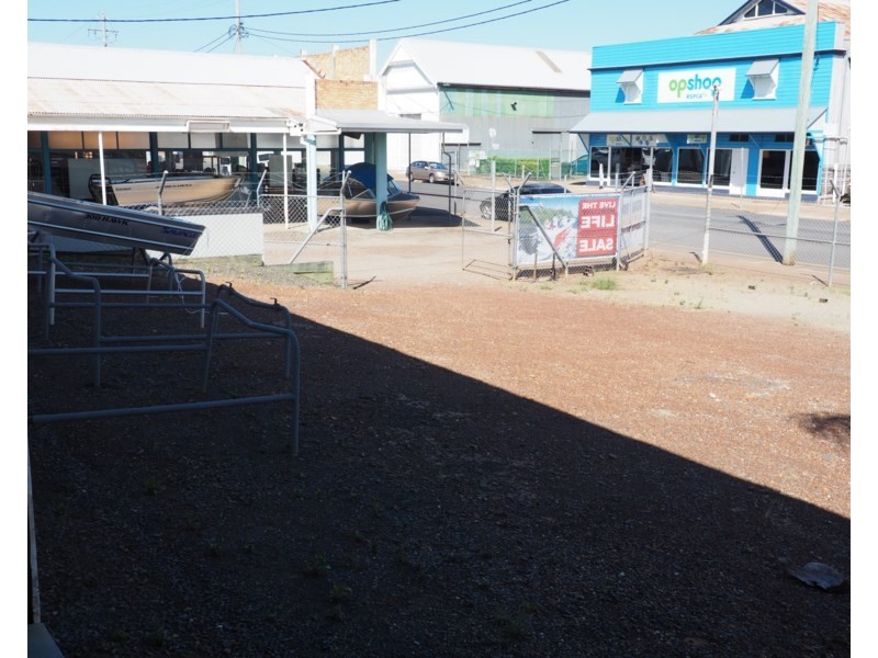 118-126 Richmond Street, Maryborough QLD 4650