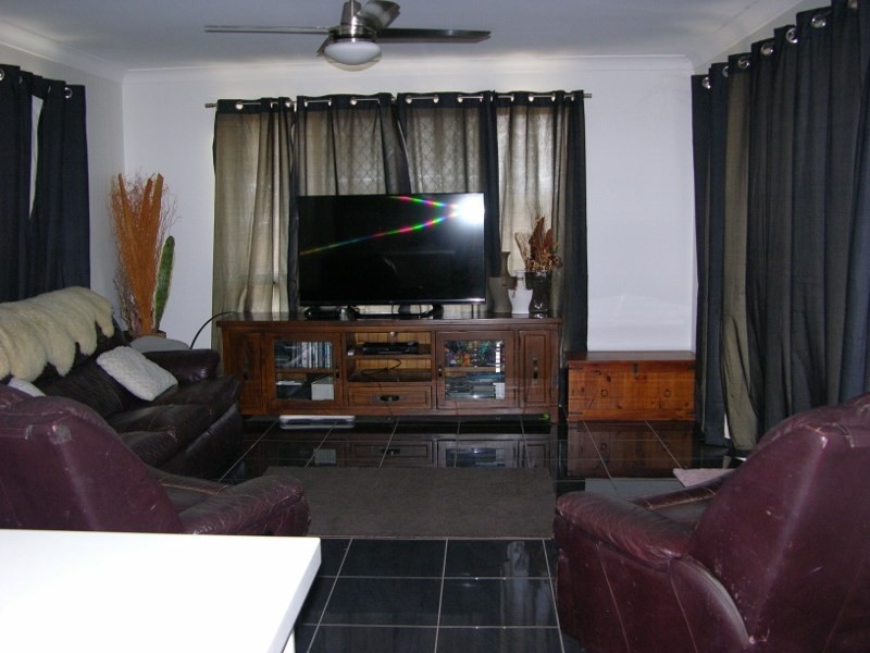 21 Timber Reserve Drive, Oakhurst QLD 4650