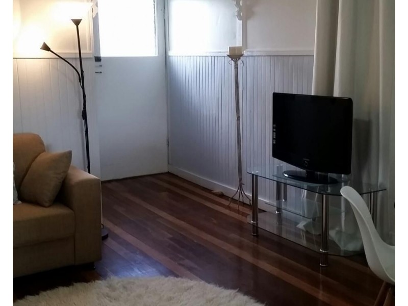 24 Pearson Street, Granville QLD 4650