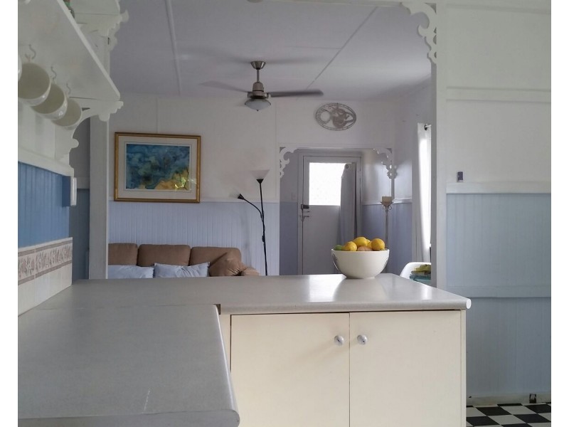 24 Pearson Street, Granville QLD 4650