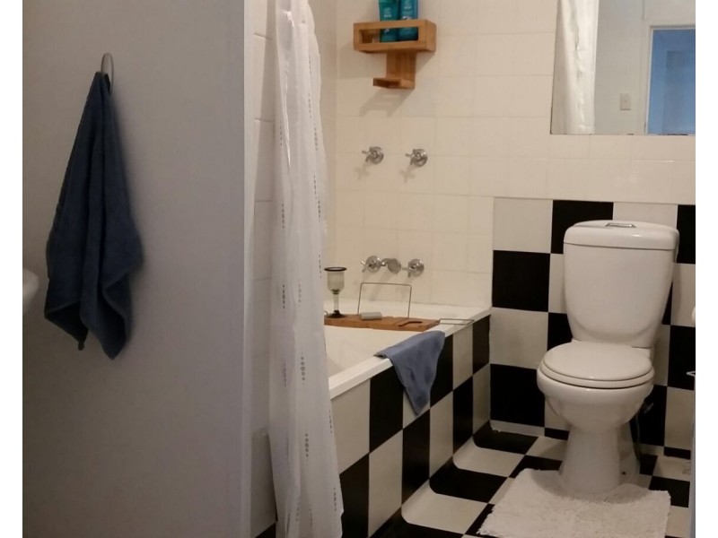 24 Pearson Street, Granville QLD 4650